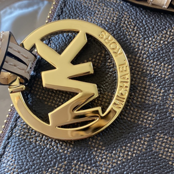Michael Kors Brown Bag. Like new. - Picture 3 of 6